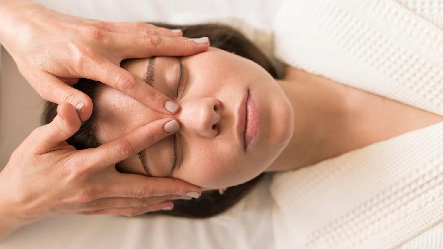 Ice massage for puffy eyes