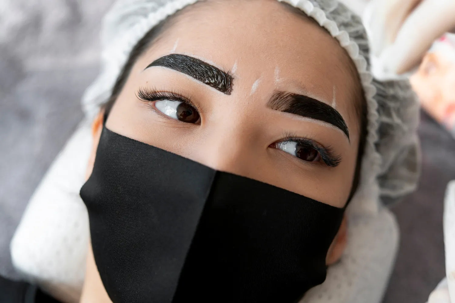How long does henna last on brows and how to prolong the effect?