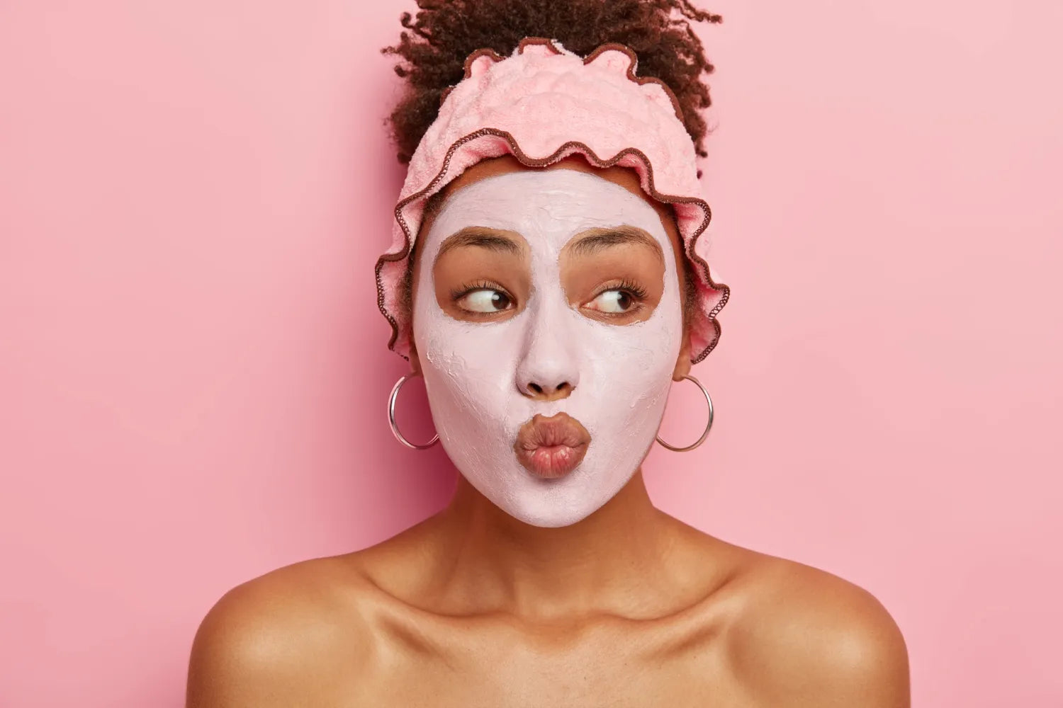 Moisturizing lip masks